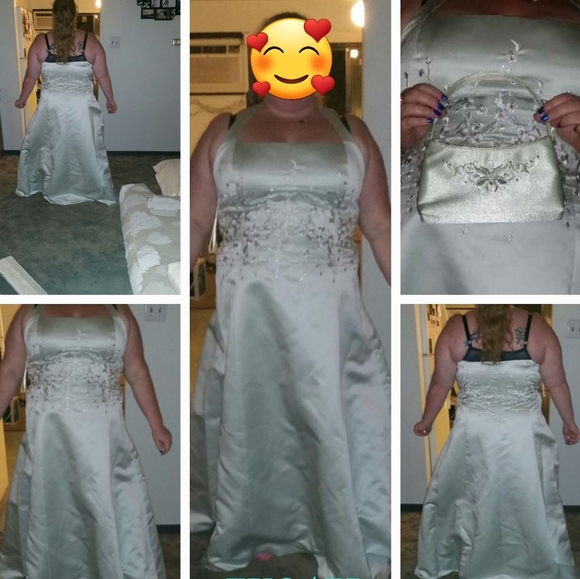 Vintage Light Green Formal Dress circa 2003 - Picture 4 of 16